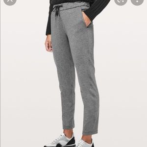 Never worn lululemon in the fly pant